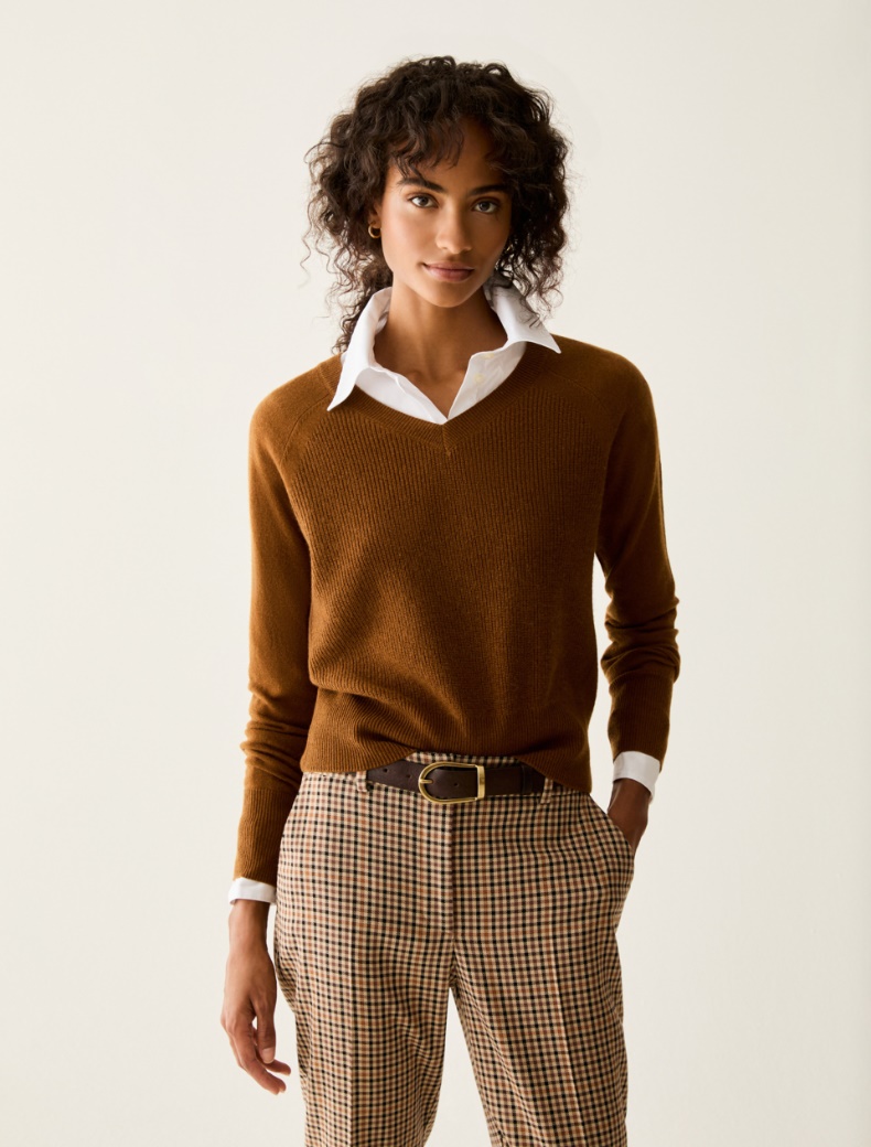 Mixed-stitch V neck jumper - Pennyblack